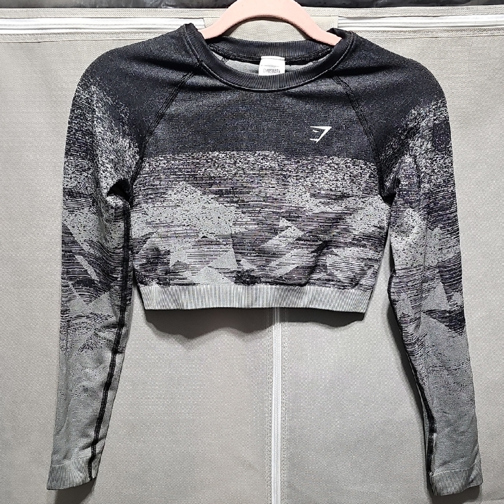 Gymshark Black and Gray Crop Top